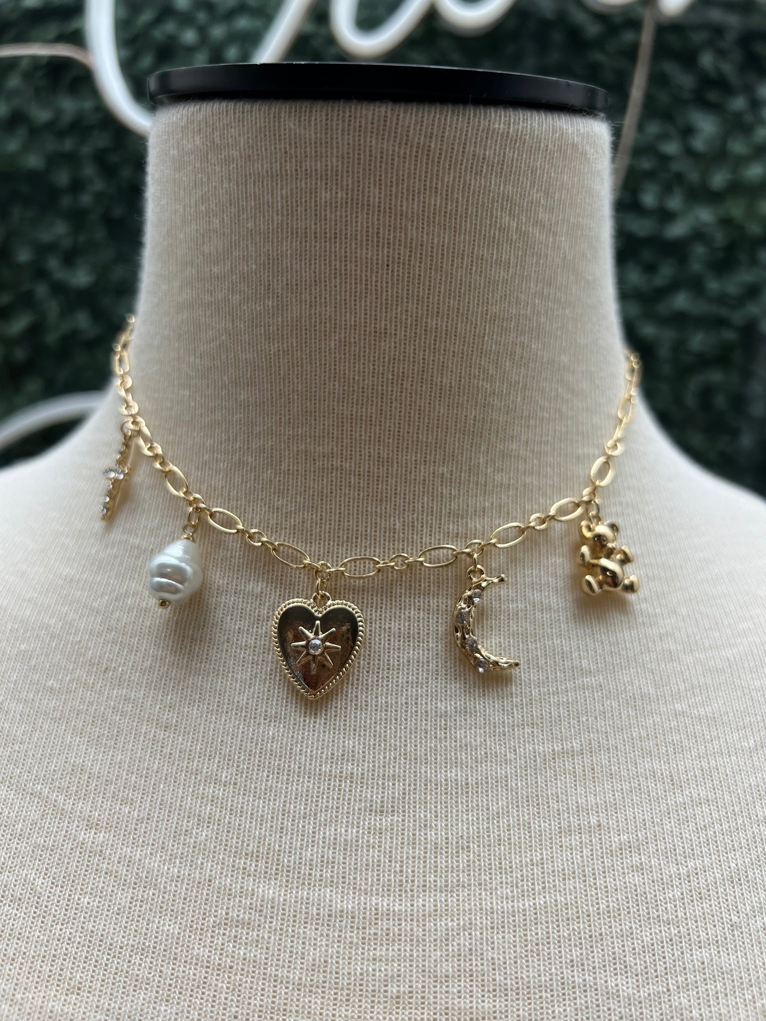 Teddy charm necklace